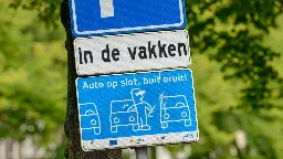 Steeds meer auto's, maar weinig plek: grote gemeenten kampen met parkeerdruk