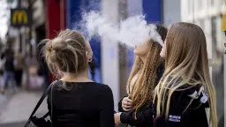 Zorgen om vapende jongeren: 'Snel en ongemerkt verslaafd aan nicotine'