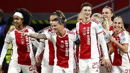 Ajax begint Champions League met sensationele zege op PSG in Arena