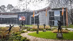 KNVB ziet af van uitbreiding campus en dreigt te vertrekken uit Zeist: 'Teleurstelling is groot'